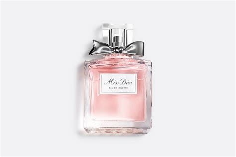 eau de toilette adalah.